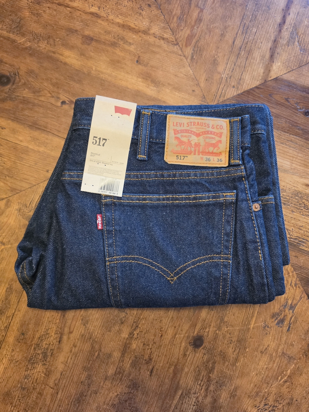 Men's Levi's 517 Bootcut Jeans in Dark Indigo/Blue